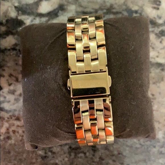 Michael Kors Watch - Picture 2 of 4